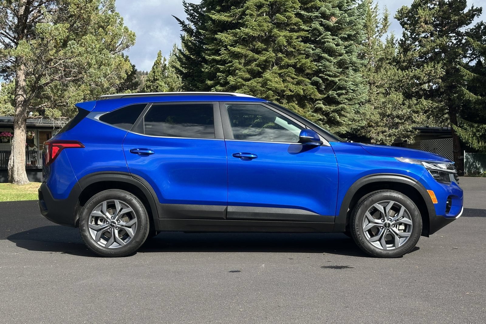 Used 2024 Kia Seltos S AWD/4WD image 3