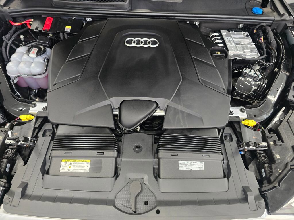 Certified 2025 Audi Q7 3.0T Premium Plus image 10