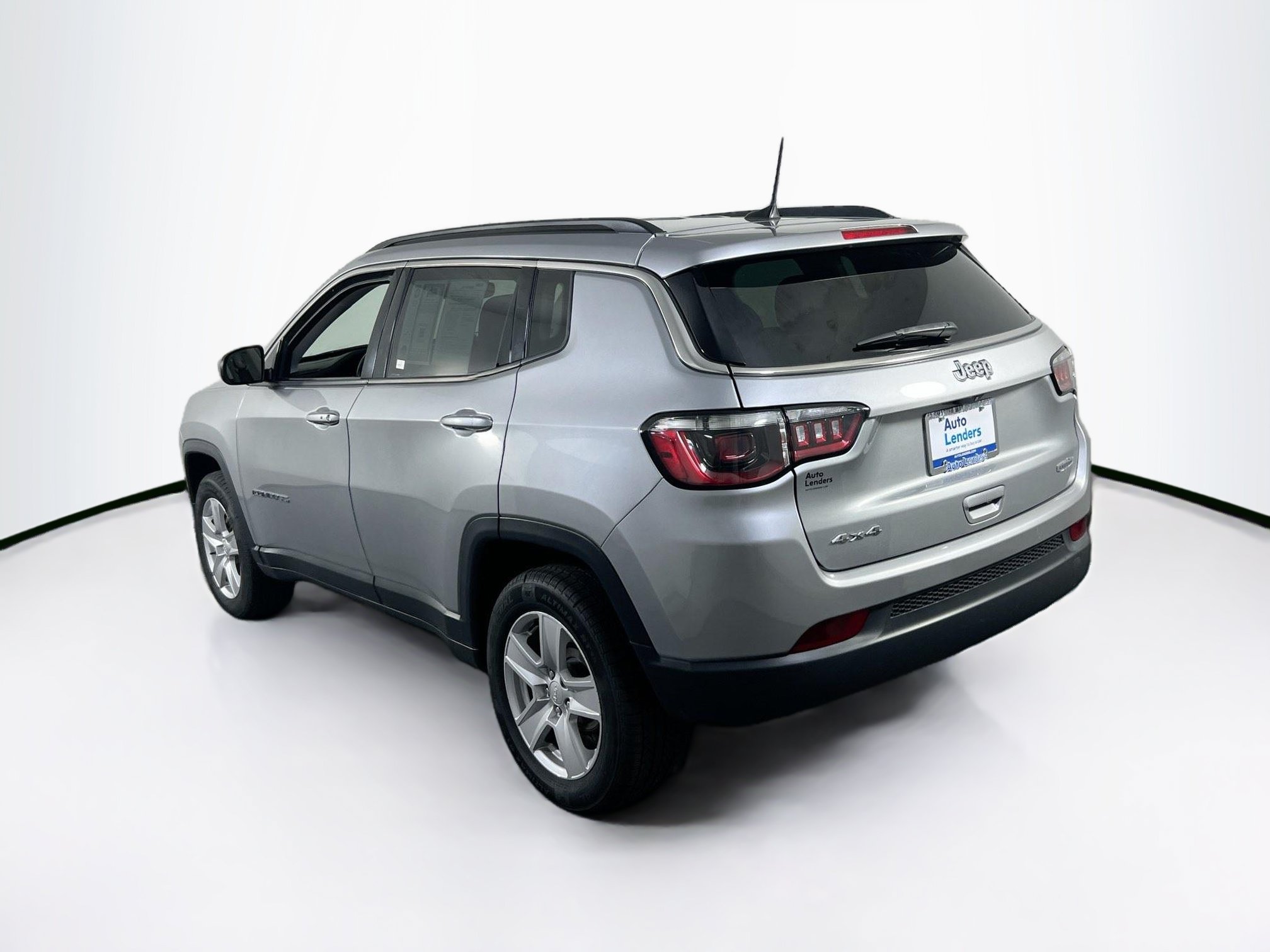 Used 2022 Jeep Compass Latitude w/ Convenience Group AWD/4WD image 7