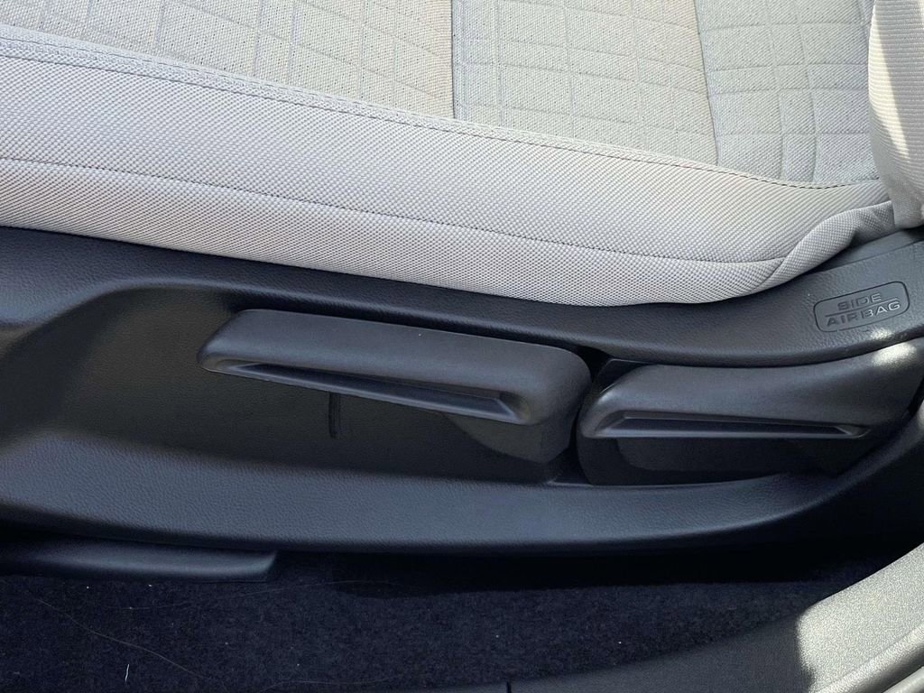 Used 2026 Honda HR-V LX image 18