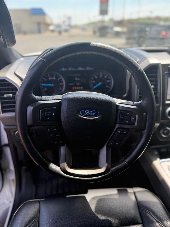 Used 2019 Ford Expedition XLT w/ Equipment Group 201A AWD/4WD image 5
