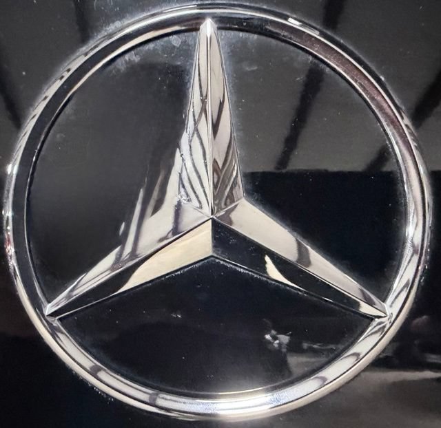 Used 2025 Mercedes-Benz GLB 250 image 29
