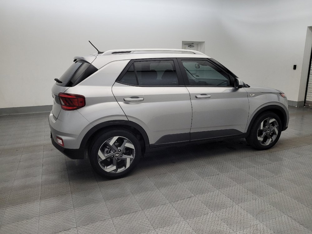 Used 2023 Hyundai Venue SEL w/ Cargo Package FWD image 10