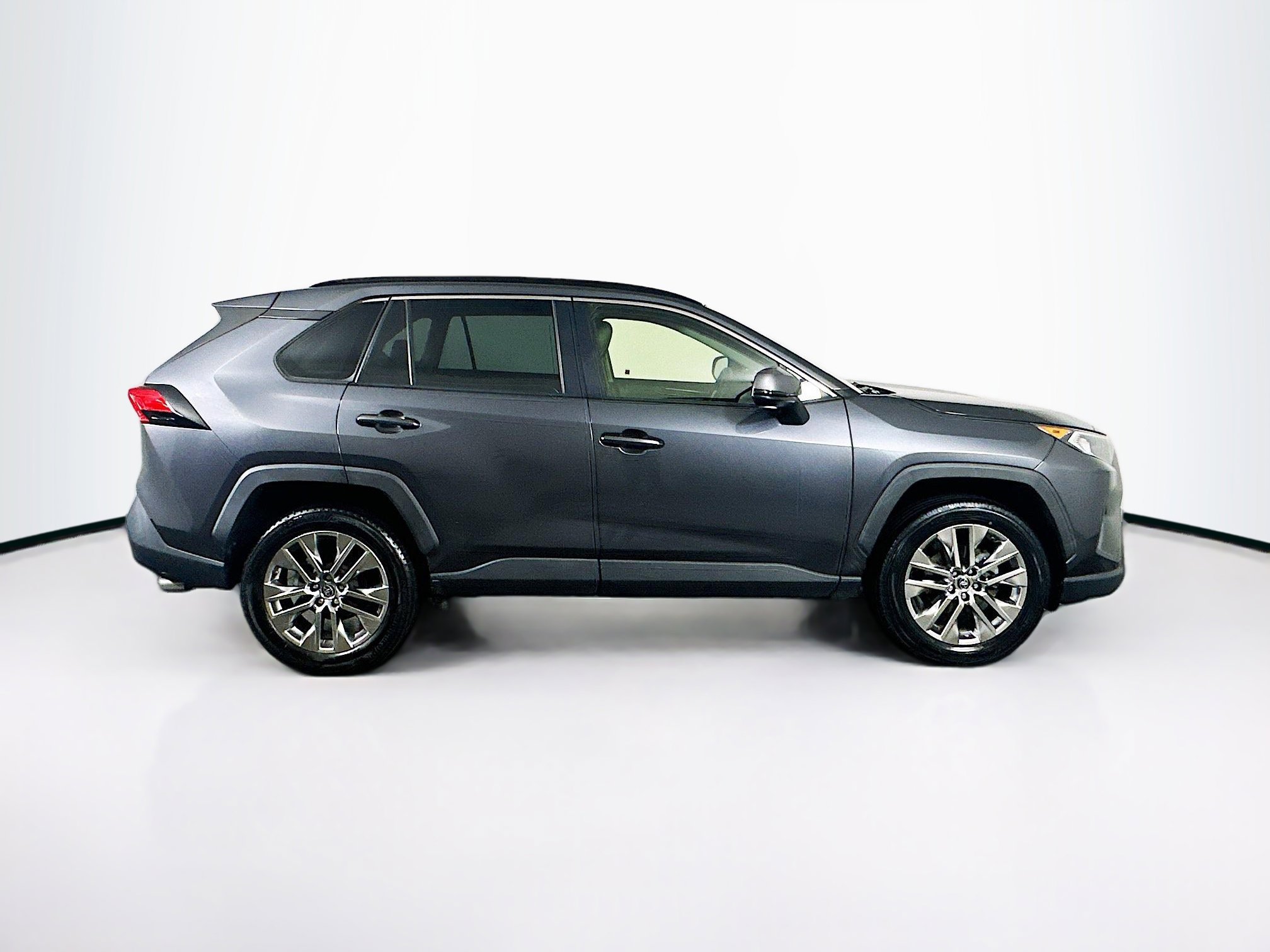 Used 2019 Toyota RAV4 XLE Premium w/ Cold Weather Package image 10