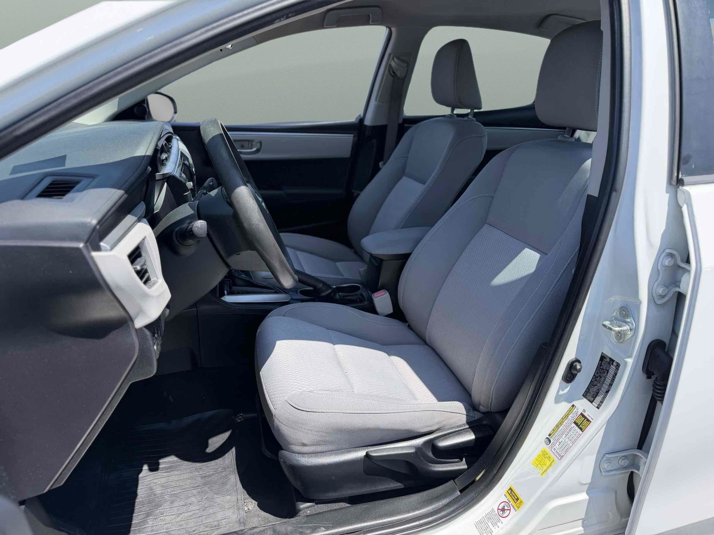 Used 2014 Toyota Corolla LE FWD image 10