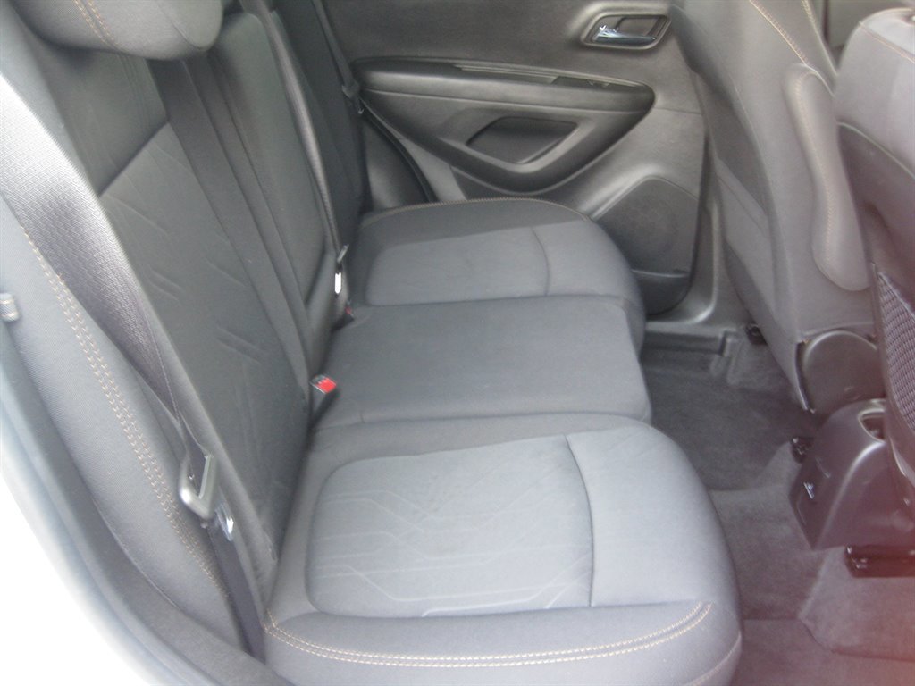 Used 2020 Chevrolet Trax LT image 25
