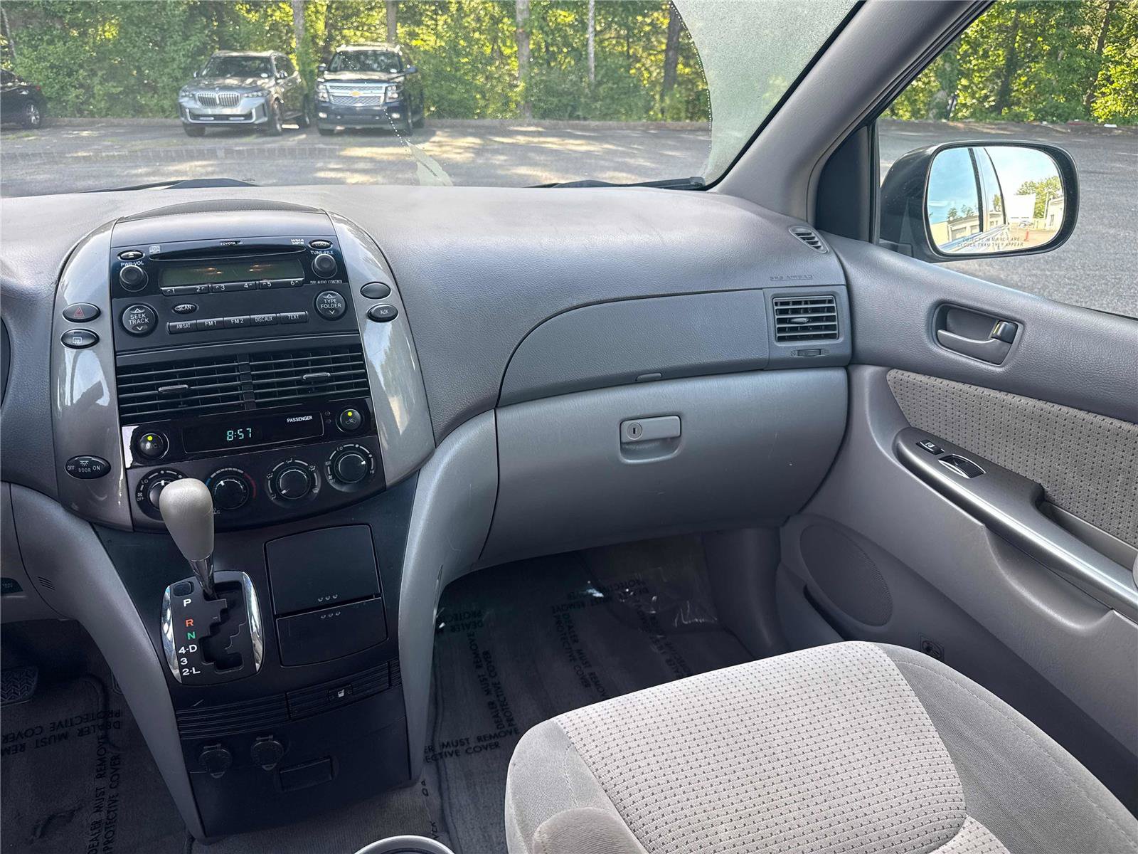Used 2010 Toyota Sienna FWD image 16