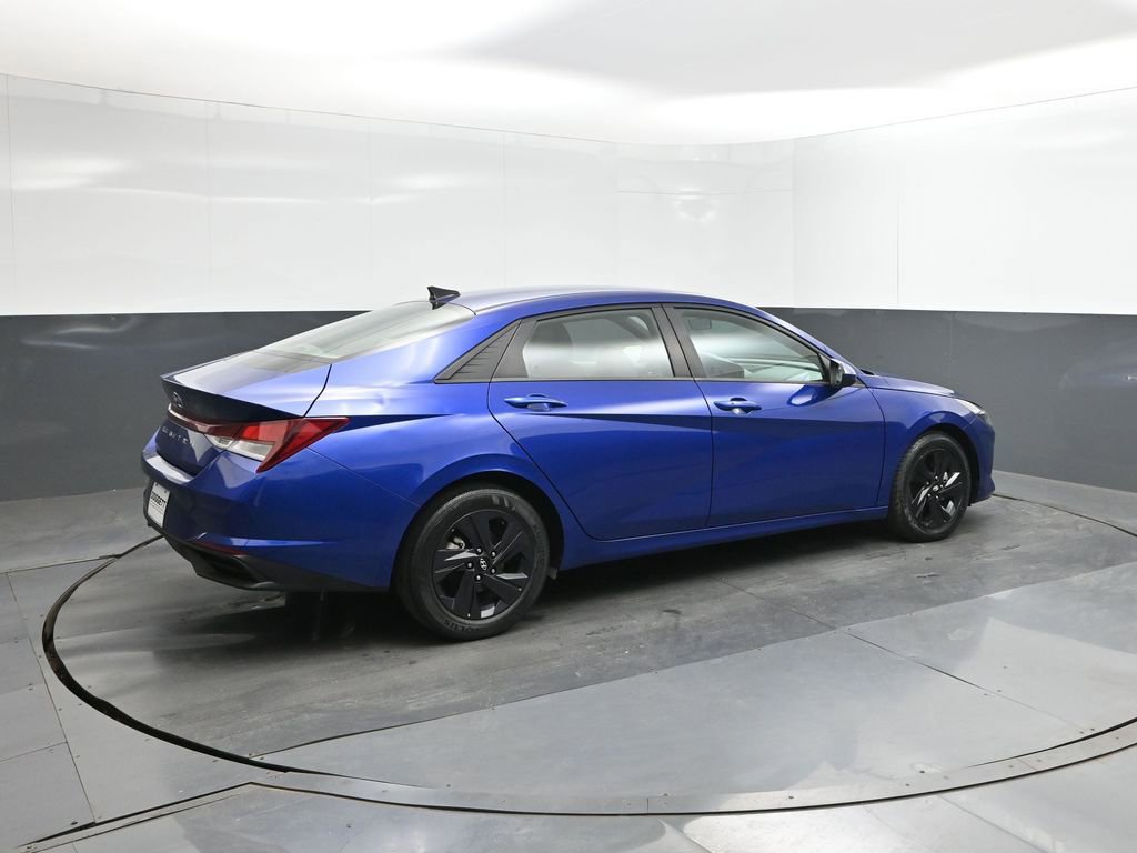 Used 2023 Hyundai Elantra SEL image 15