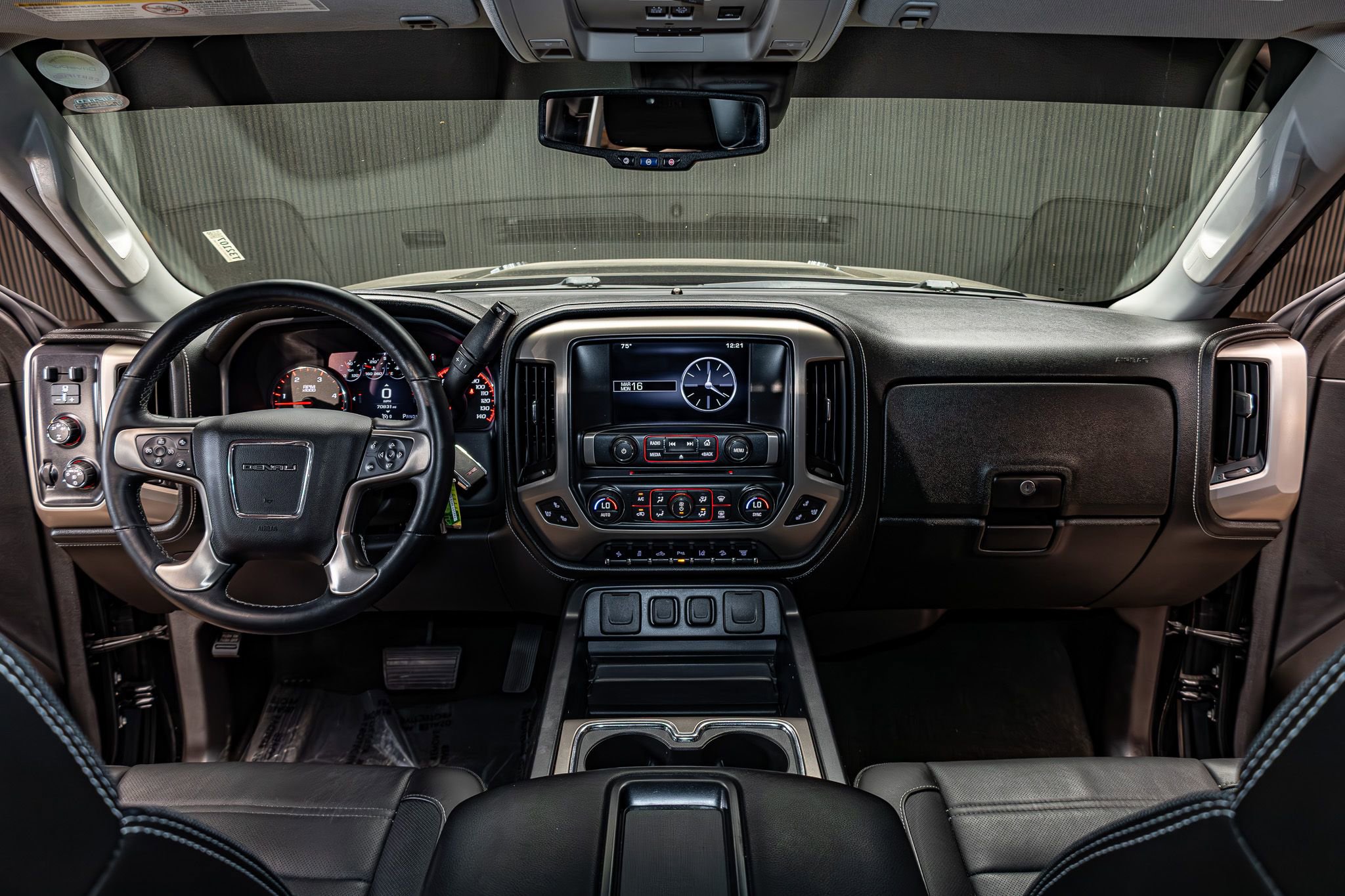 Used 2015 GMC Sierra 2500 Denali w/ Duramax Plus Package image 16