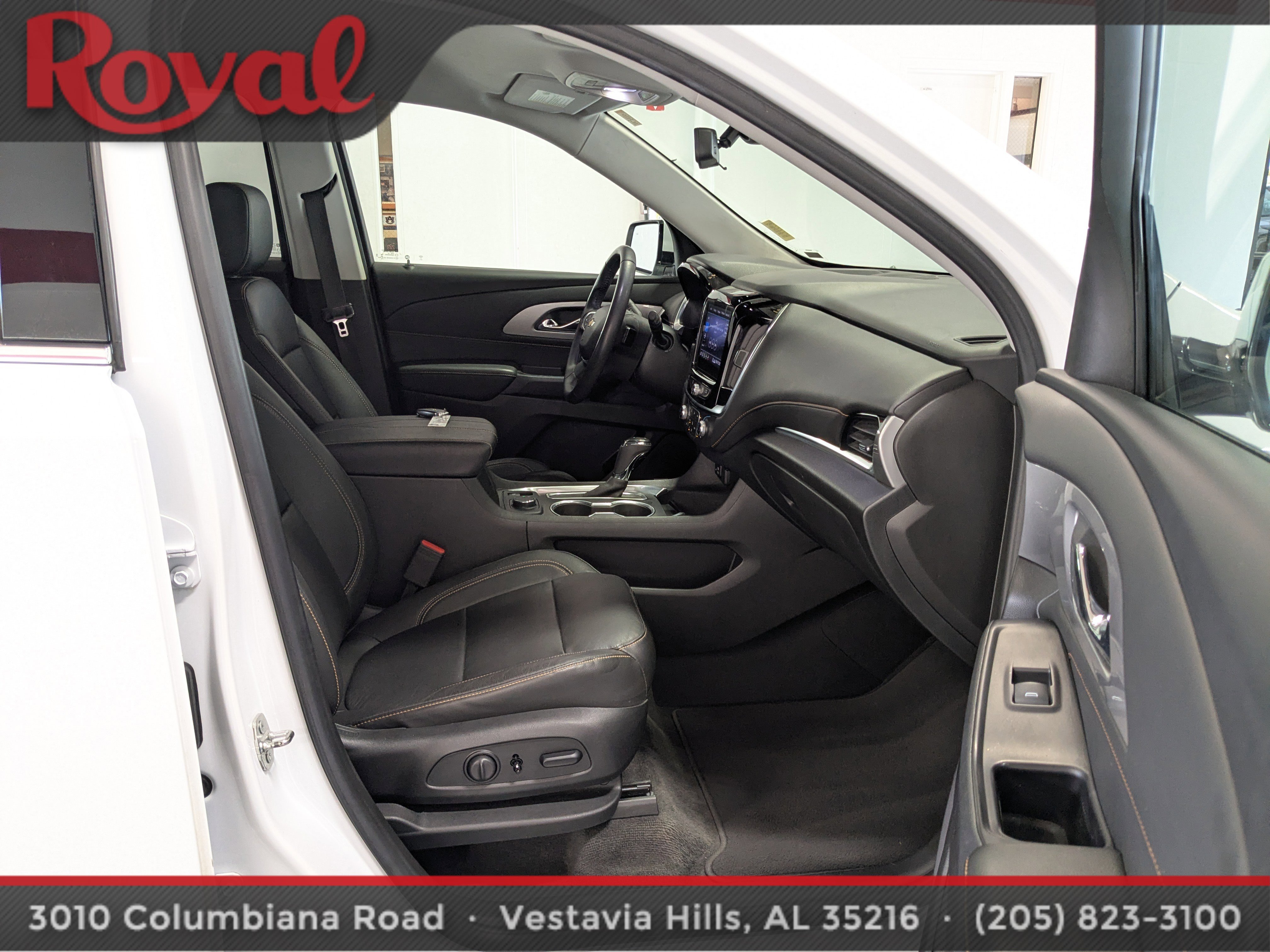 Used 2020 Chevrolet Traverse LT w/ LT Premium Package image 8