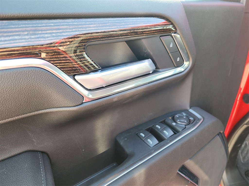 New 2026 GMC Sierra 1500 SLE w/ Preferred Package image 15