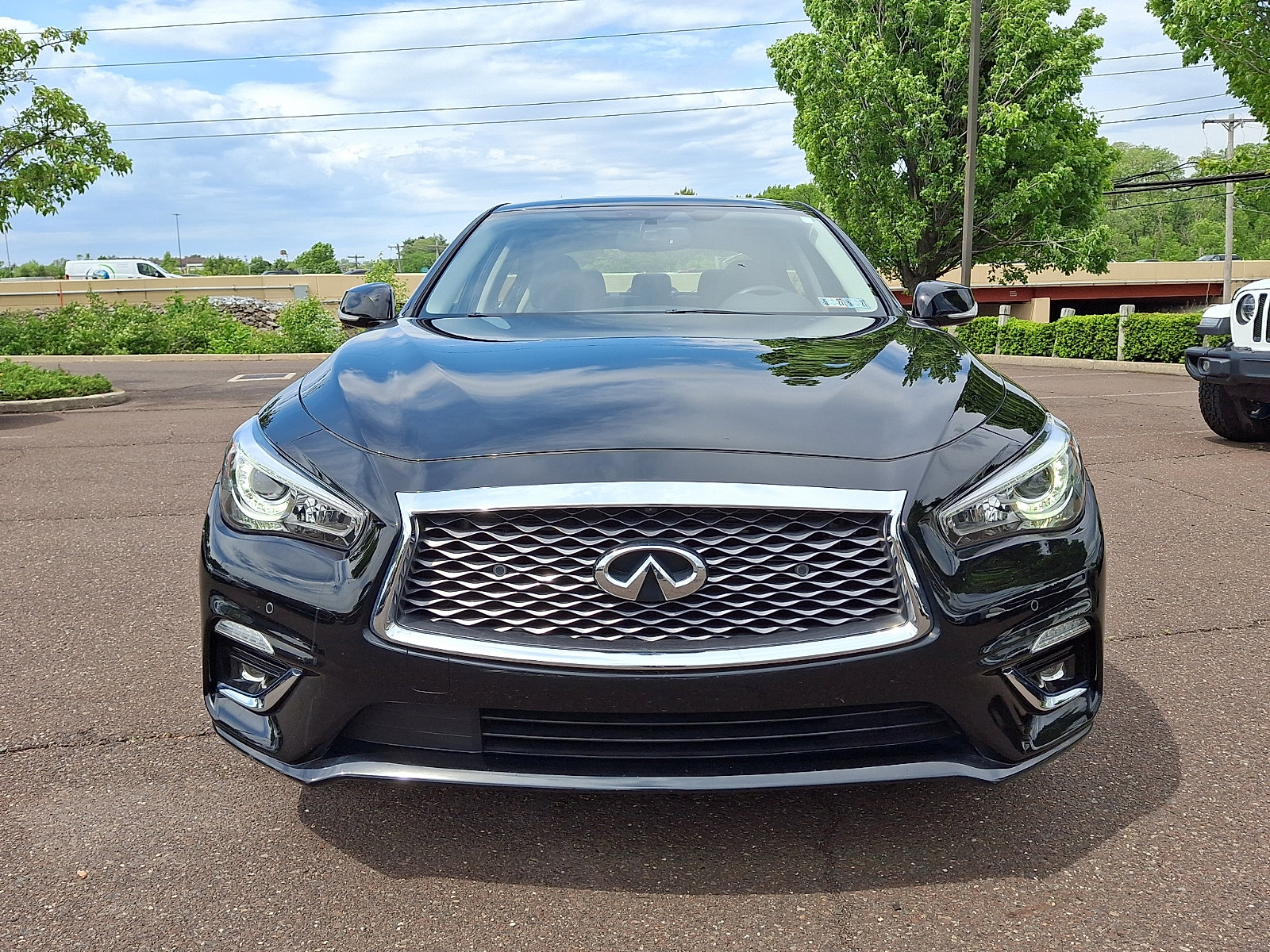 Certified 2023 INFINITI Q50 Luxe w/ Cargo Package AWD/4WD image 2