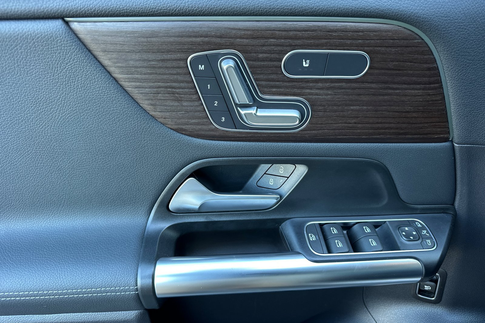 Certified 2025 Mercedes-Benz GLA 250 image 11