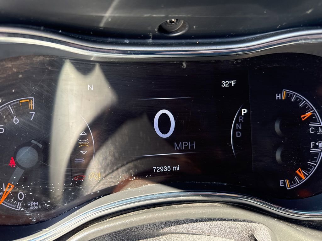 Used 2019 Jeep Grand Cherokee Altitude image 13