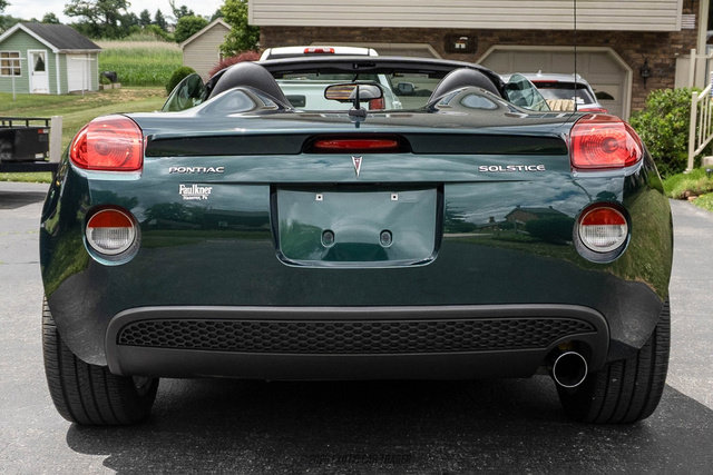 Used 2007 Pontiac Solstice Convertible w/ Premium Package RWD image 7