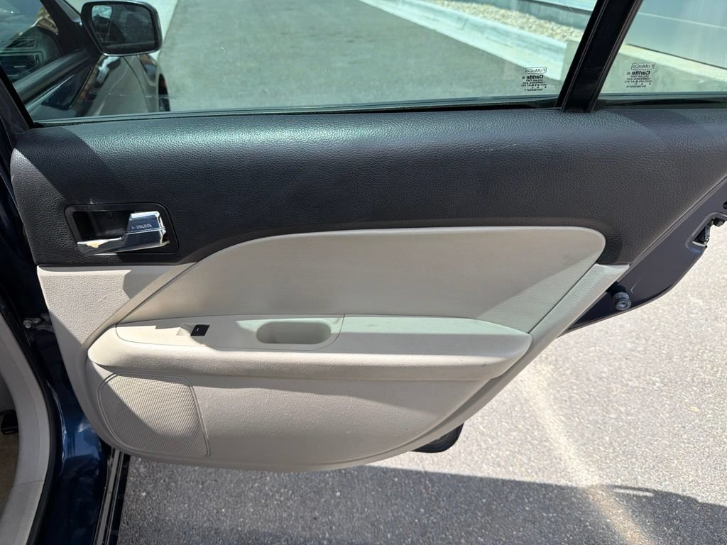 Used 2009 Ford Fusion SE FWD image 23