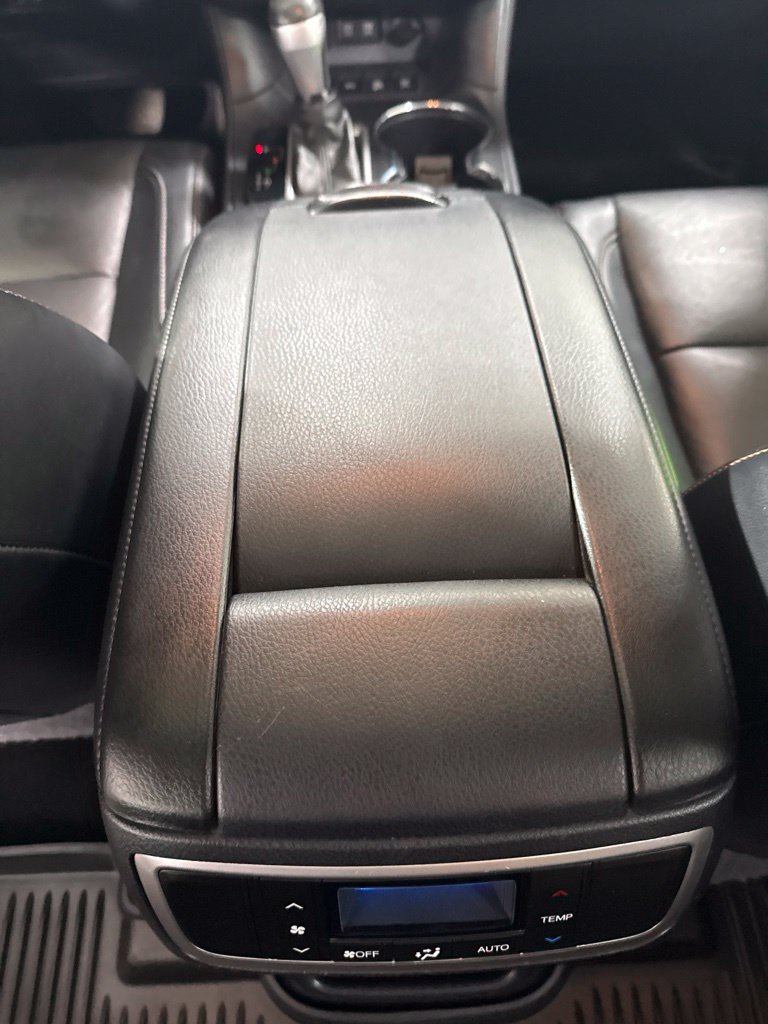 Used 2017 Toyota Highlander XLE AWD/4WD image 29