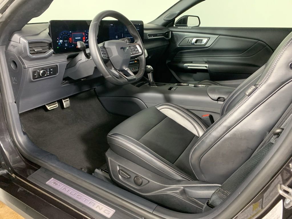 Used 2024 Ford Mustang GT Premium image 27