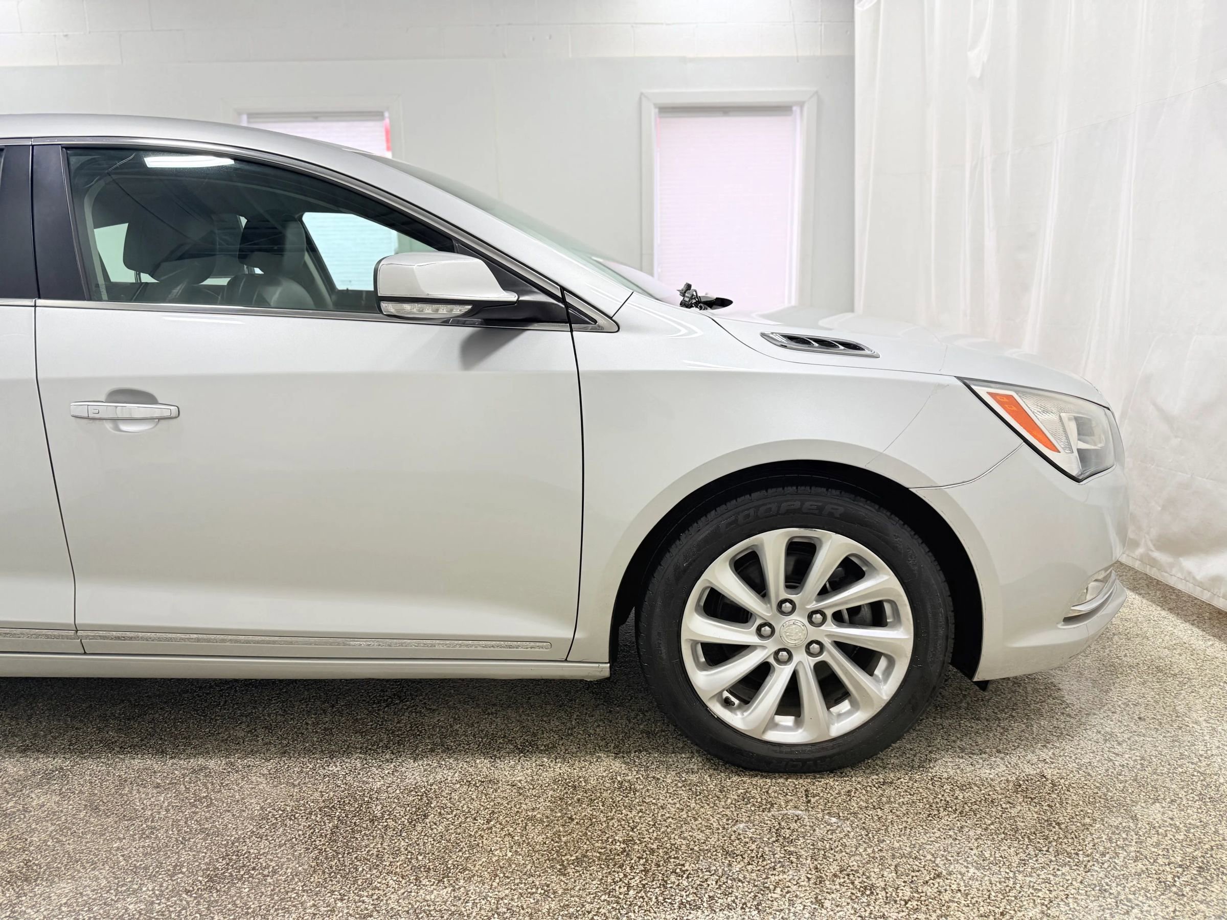 Used 2014 Buick LaCrosse Leather w/ Driver Confidence Package image 8