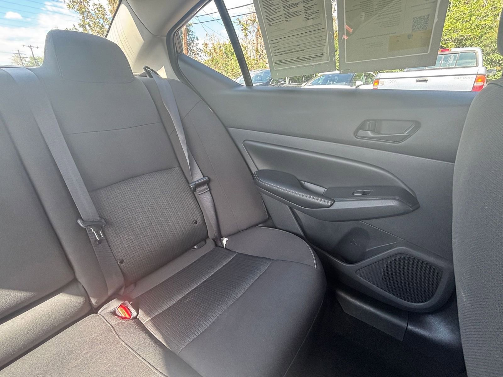 Used 2025 Nissan Altima 2.5 SV FWD image 35