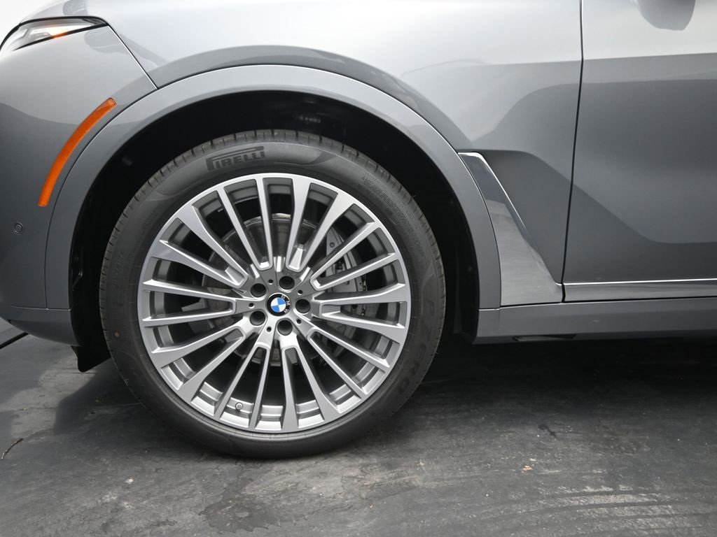 New 2026 BMW X7 xDrive40i image 9