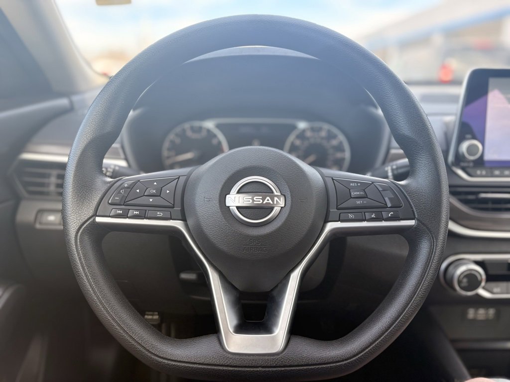 Used 2024 Nissan Altima 2.5 SV image 15