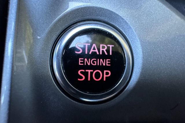 Used 2025 Nissan Altima 2.5 SV AWD/4WD image 33