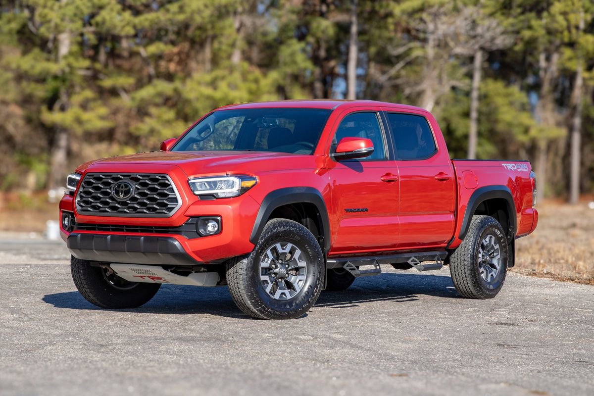 Used 2022 Toyota Tacoma TRD Off-Road image 1