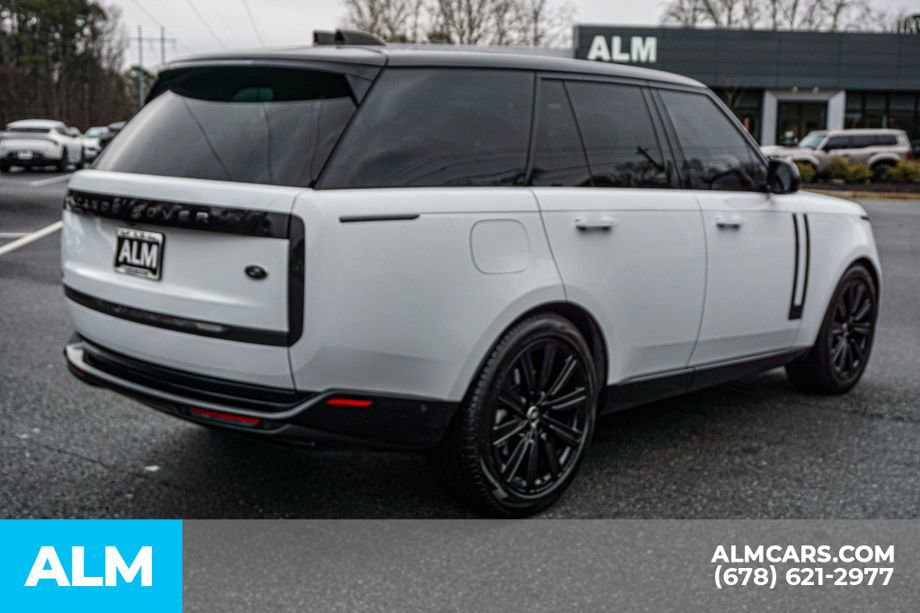 Used 2023 Land Rover Range Rover SE image 5
