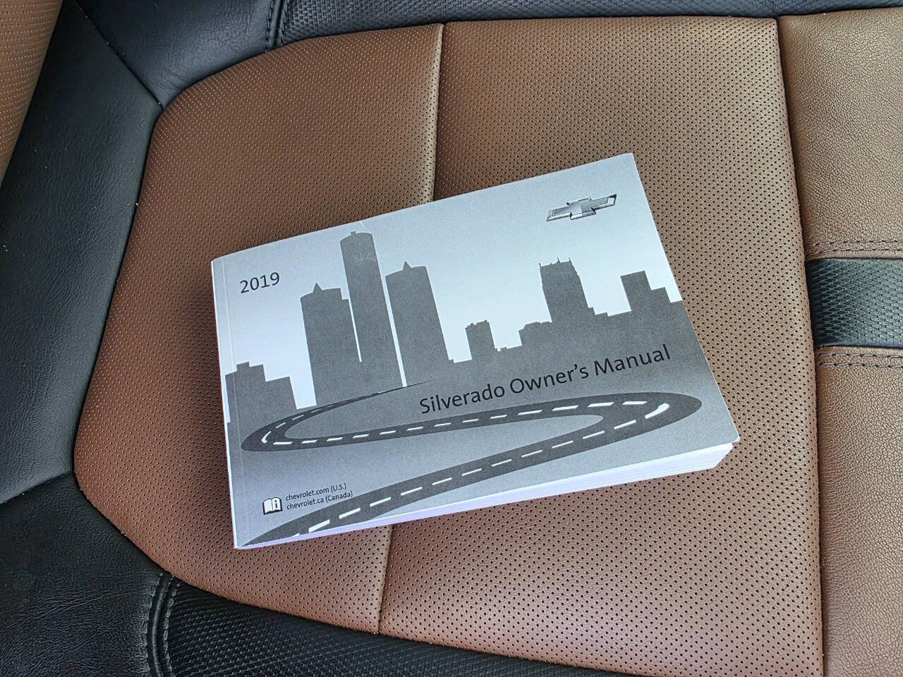 Used 2019 Chevrolet Silverado 1500 High Country w/ Technology Package image 51