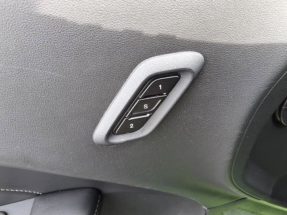 Used 2023 Dodge Challenger R/T w/ Plus Package RWD image 19