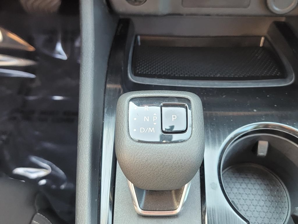 Used 2024 Nissan Rogue S AWD/4WD image 28