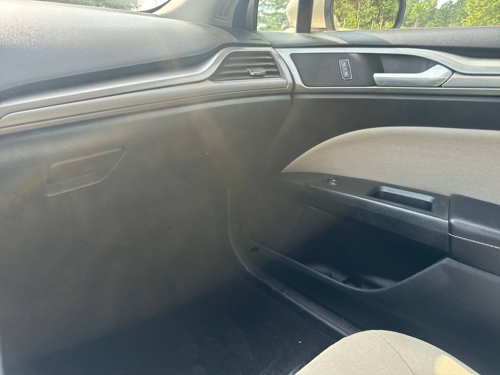 Used 2019 Ford Fusion S FWD image 17