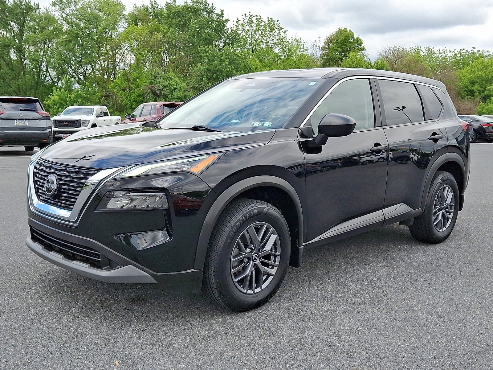Certified 2023 Nissan Rogue S AWD/4WD video 3