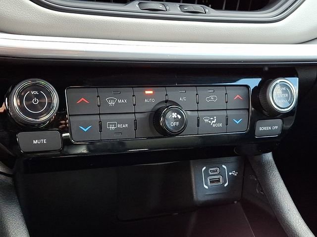 Used 2025 Jeep Compass Limited AWD/4WD image 16