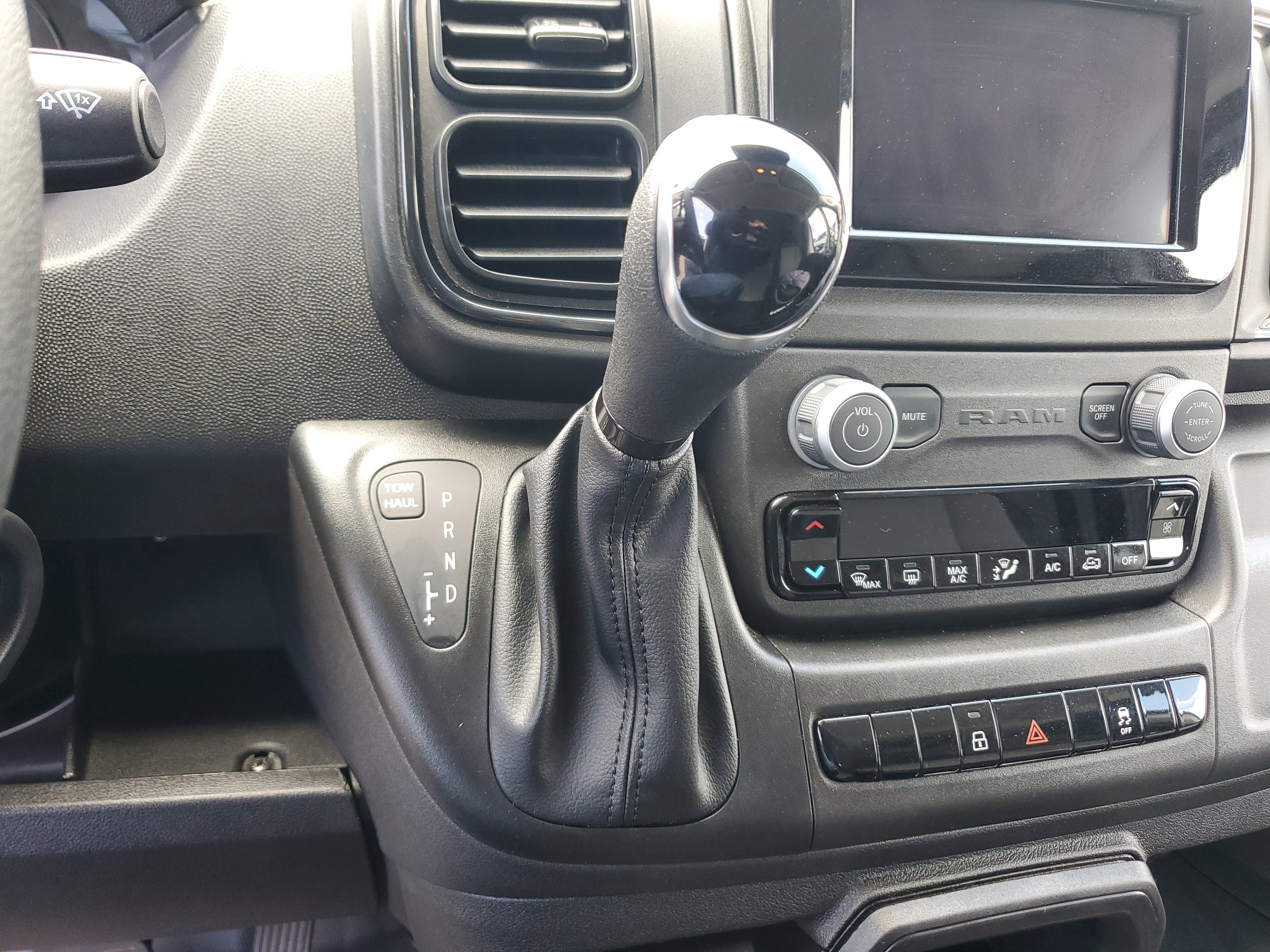 Used 2026 RAM ProMaster 2500 w/ Convenience Group FWD image 25