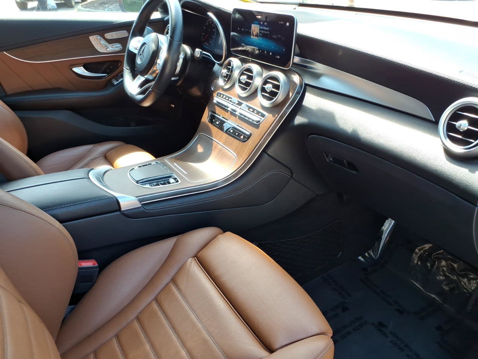 Used 2020 Mercedes-Benz GLC 300 4MATIC image 26