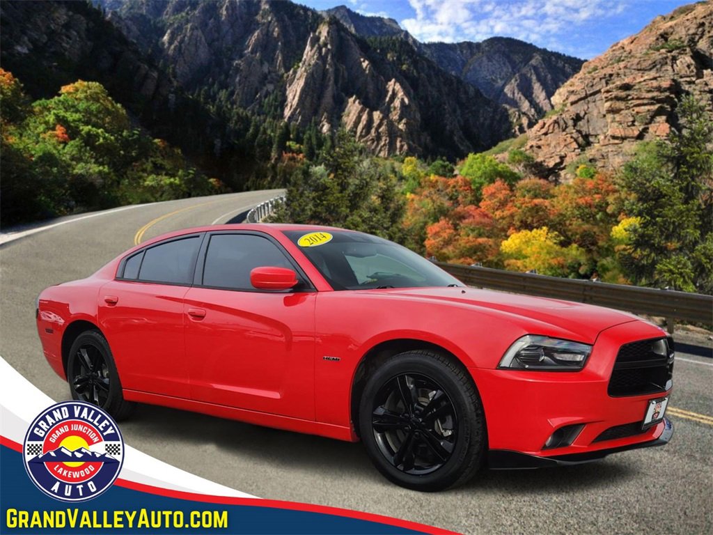 Used 2014 Dodge Charger R/T image 1