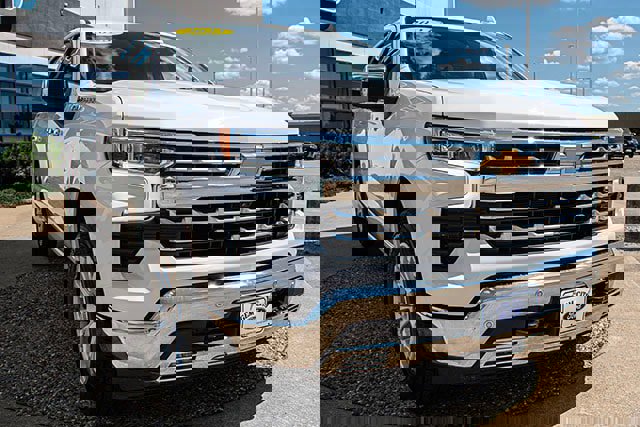 Used 2023 Chevrolet Silverado 1500 LTZ image 7