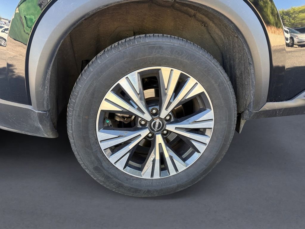 Used 2023 Nissan Rogue SV FWD image 14