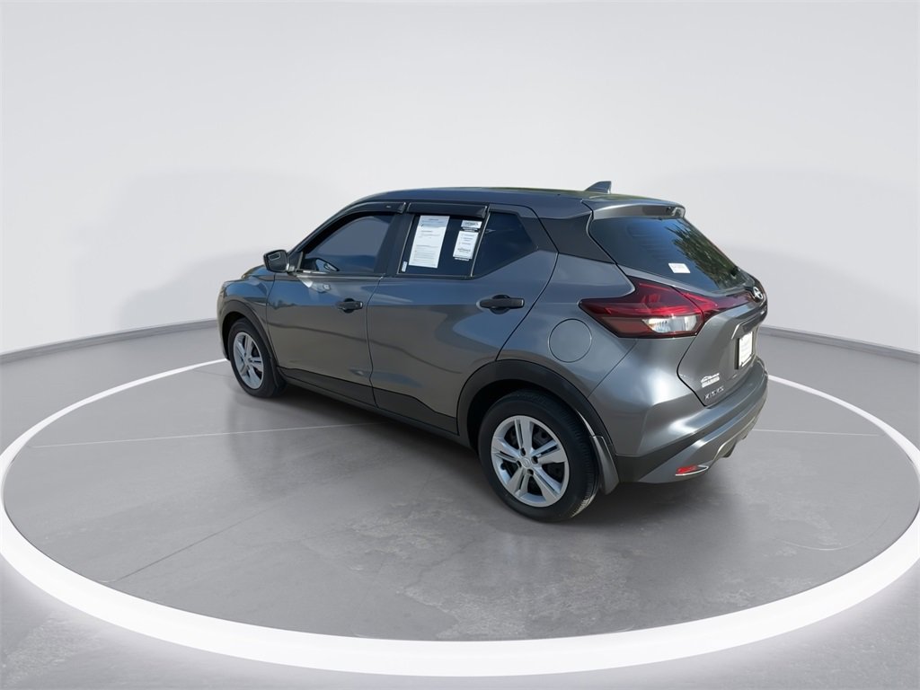 Used 2022 Nissan Kicks S image 6