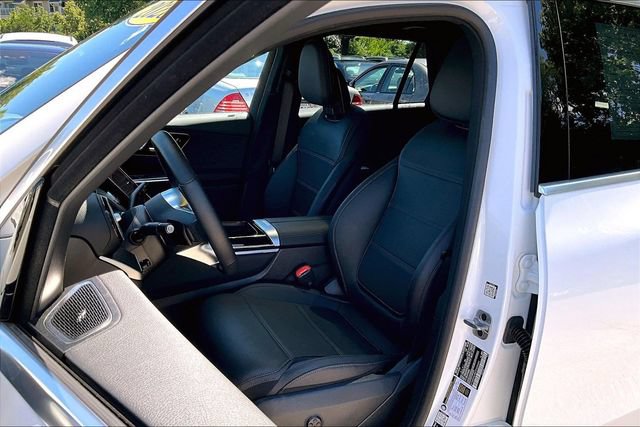 Used 2026 Mercedes-Benz GLC 300 4MATIC image 6