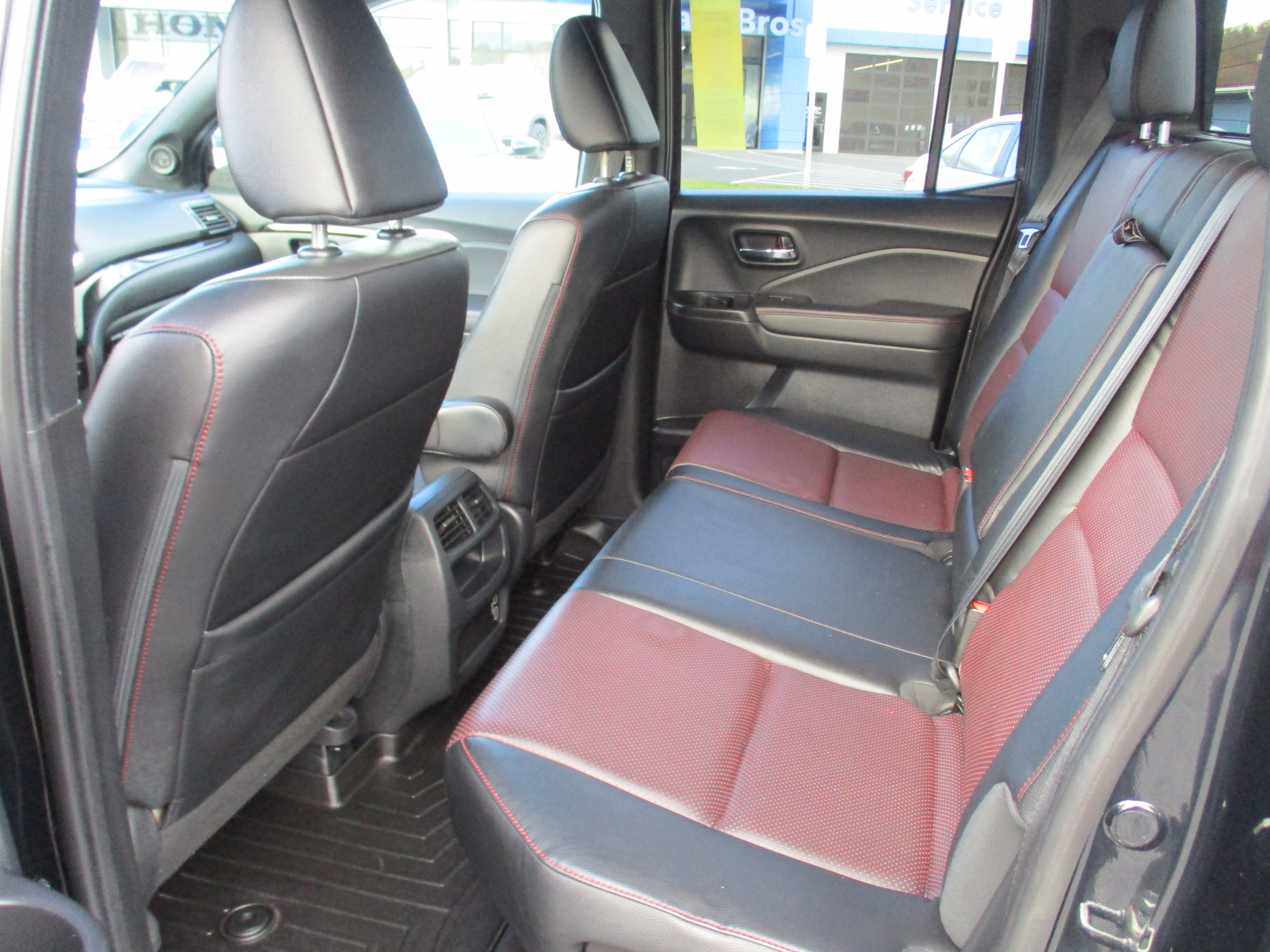 Certified 2020 Honda Ridgeline Black Edition image 13