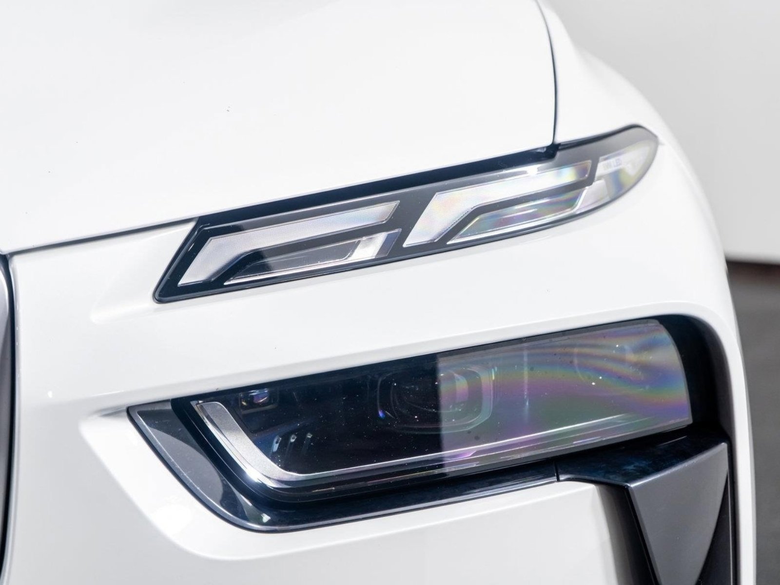 Used 2025 BMW X7 M60i image 23