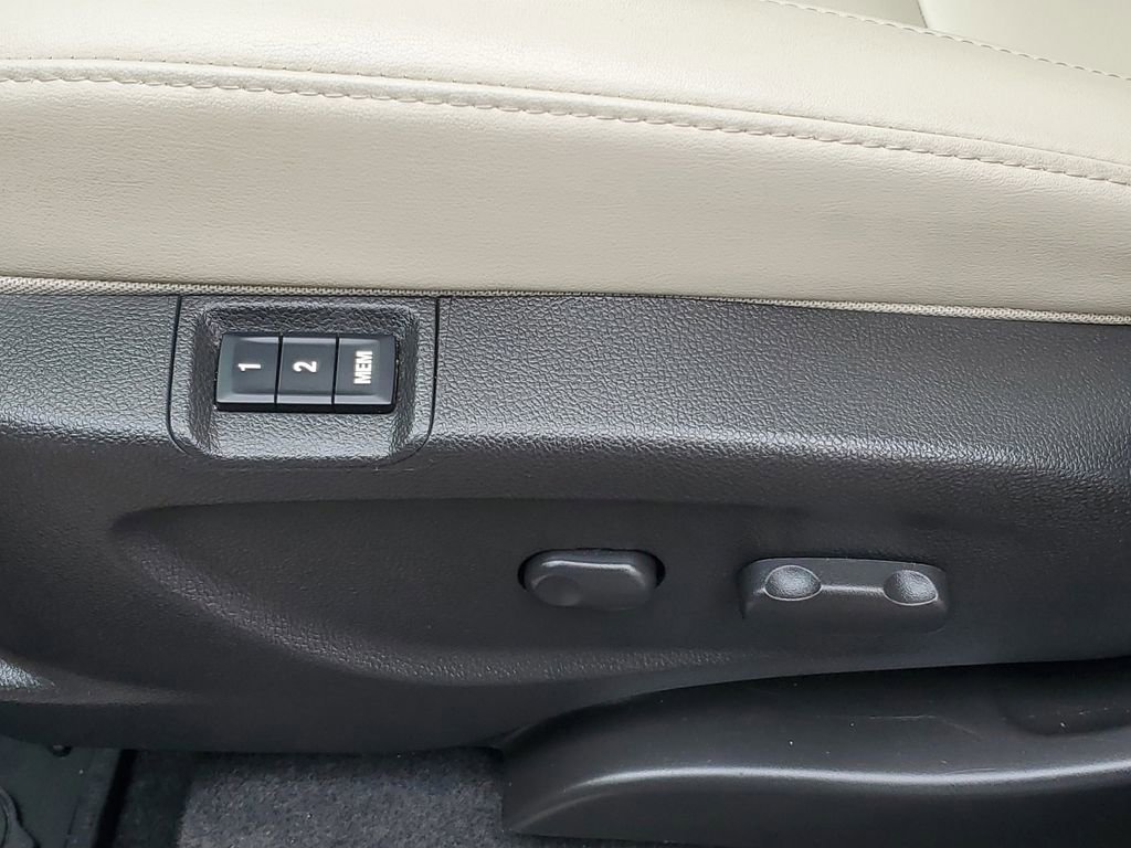 Certified 2017 Buick Encore Premium w/ Experience Buick Package FWD image 8