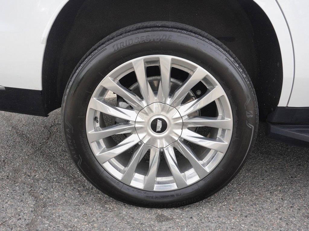 Used 2023 Cadillac Escalade Premium Luxury w/ LPO, Floor Liner Package AWD/4WD image 30