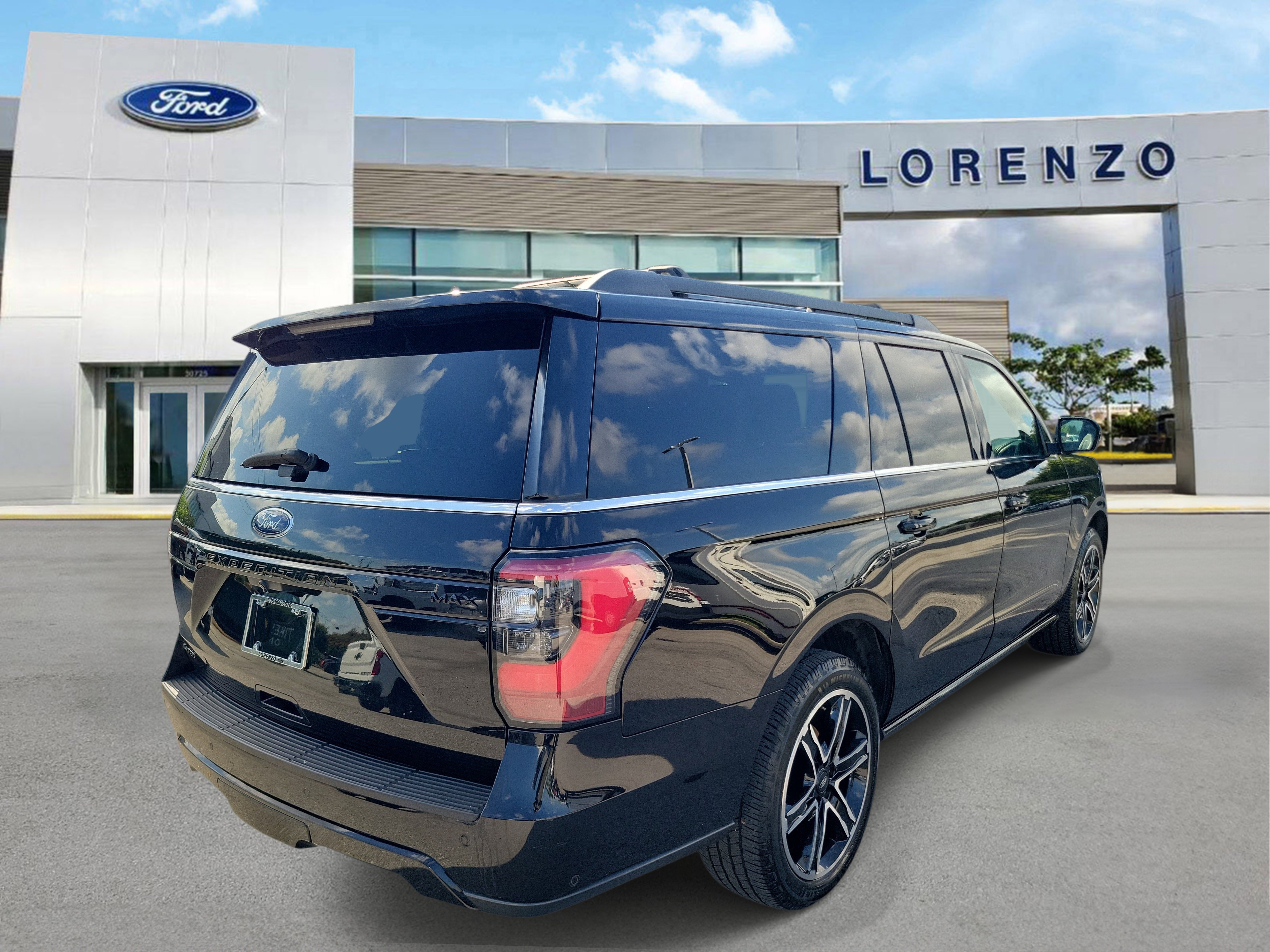 Used 2019 Ford Expedition Max Limited w/ Equipment Group 303A RWD image 5