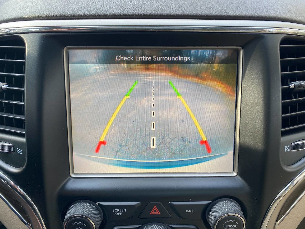 Used 2017 Jeep Grand Cherokee Overland image 32