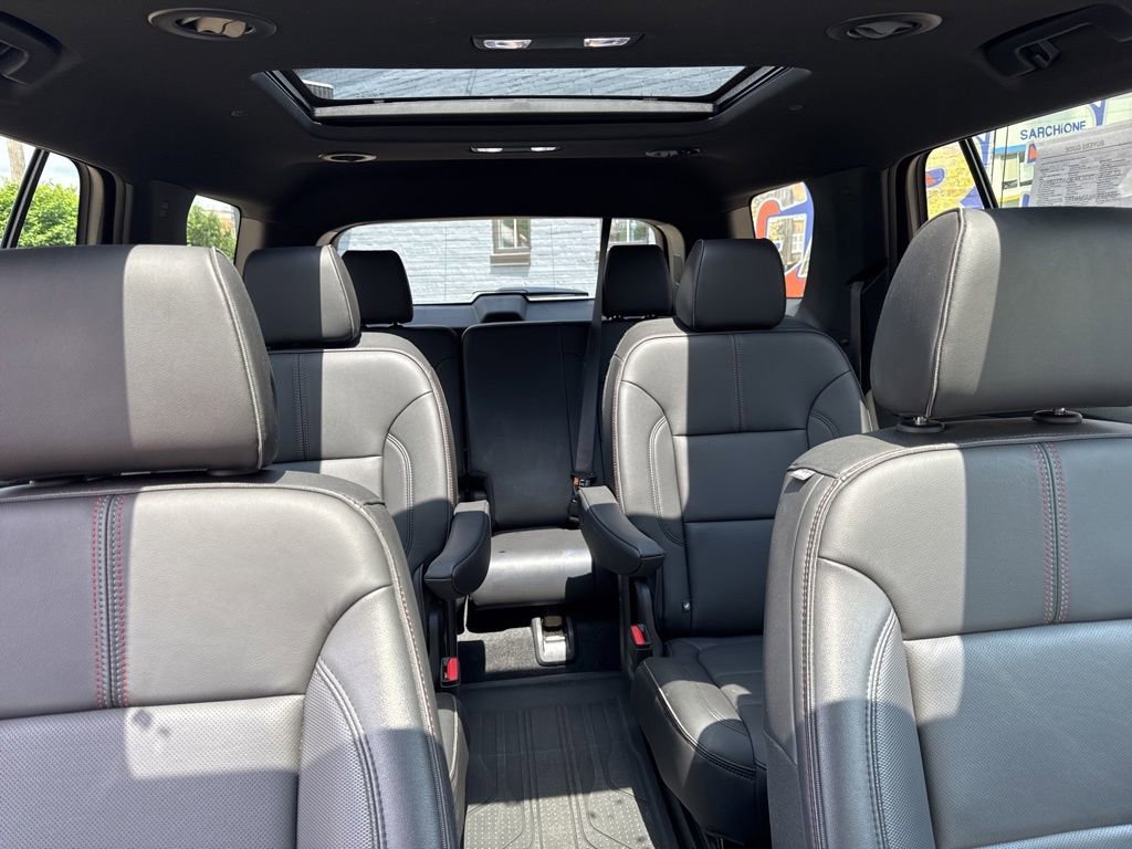 Used 2023 Chevrolet Traverse RS w/ LPO, Floor Liner Package AWD/4WD image 12