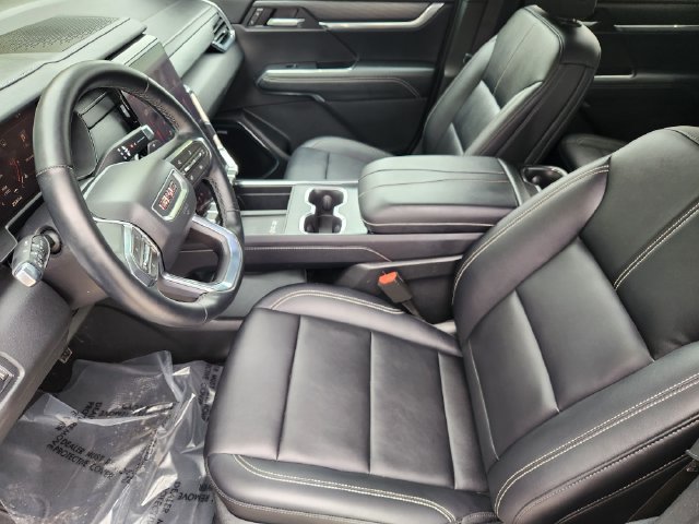Used 2026 GMC Acadia Elevation w/ Elevation Premium Package FWD image 14